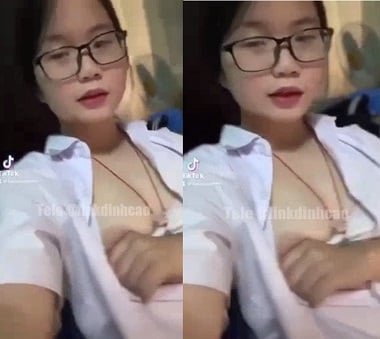 Учитель Хоа Тран демонстрирует свое горячее тело